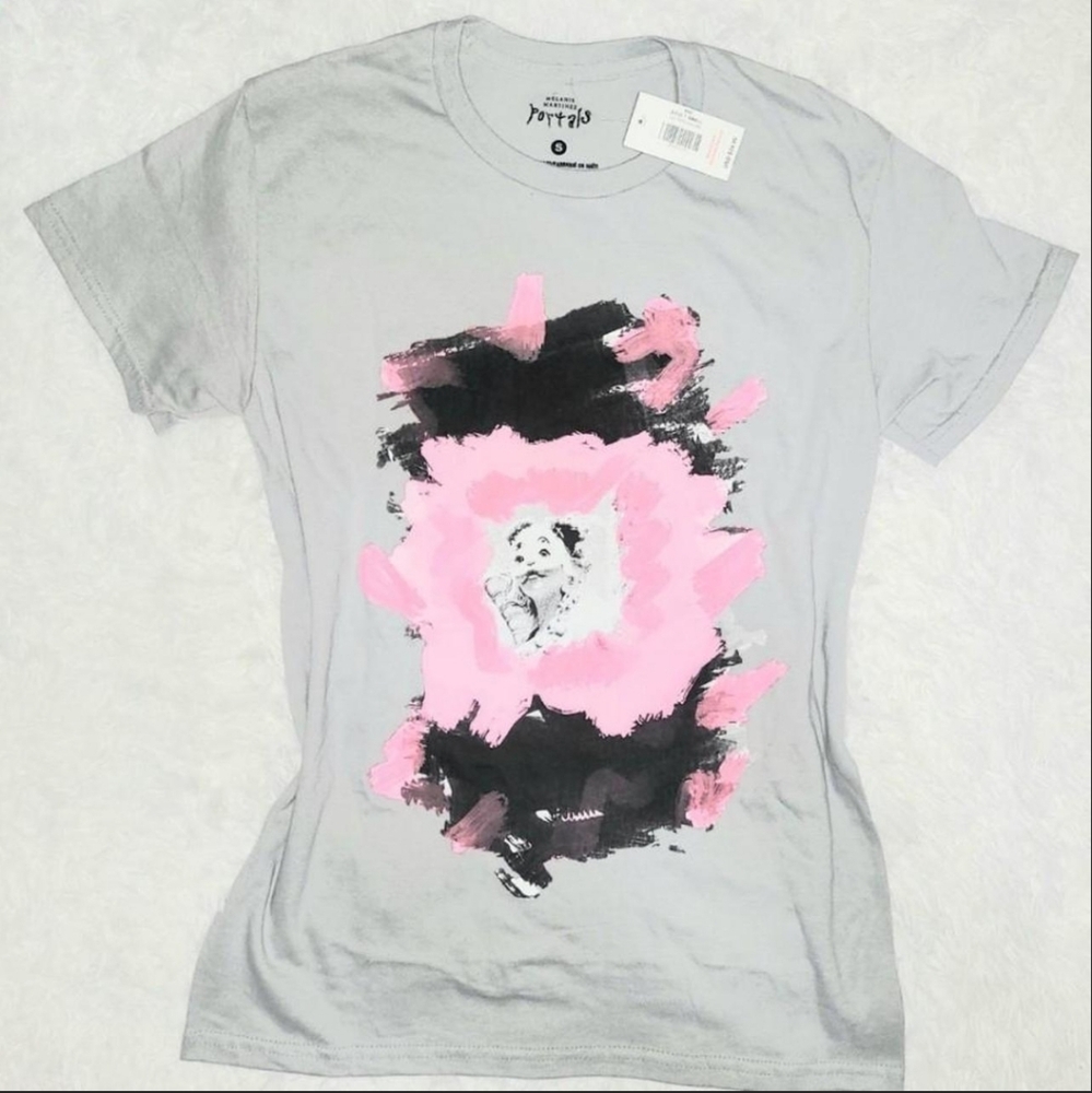Spencer's Grey & Pink Melanie Martinez Portals Tshirt Women's US Small! ✨️ NWT